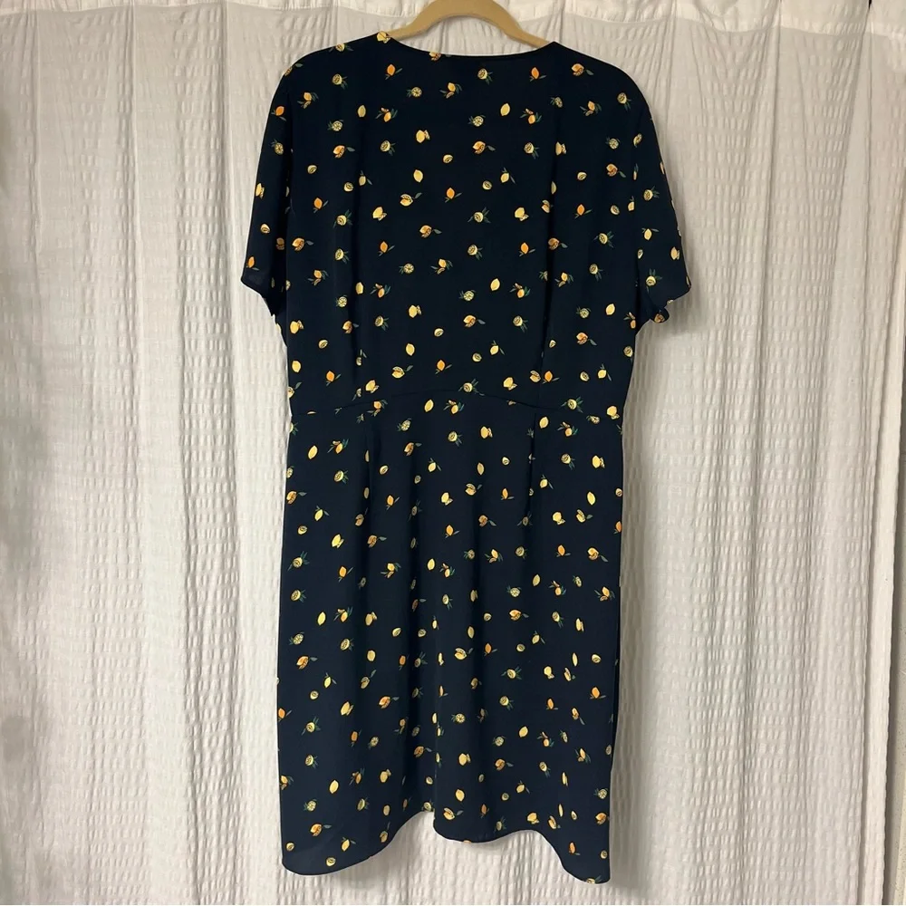 J. Crew Navy Blue Drapey Twill Lemon Print Wrap Dress Women’s Size 20 Plus 2X - Picture 12 of 12
